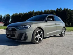 Grau Gebraucht 2019 Audi A1 Sportback S-Line Kleinwagen | 19.980 €
