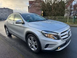 Silber Gebraucht 2015 Mercedes GLA220 SUV | 12.250 € (Guter Preis)