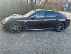 Braun Gebraucht 2011 Porsche Panamera 4 Limousine | 25.000 € (Fairer Preis)