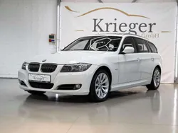 Weiß Gebraucht 2011 BMW 330 Comfort Edition Kombi | 7.890 € (Fairer Preis)