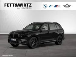 Saphirschwarz metallic Gebraucht 2024 BMW X7 M Sport SUV | 99.888 € (Superpreis)