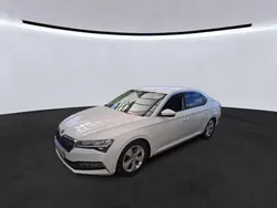 Weiß Gebraucht 2021 Skoda Superb LAURIN & KLEMENT Limousine | 25.990 € (Fairer Preis)