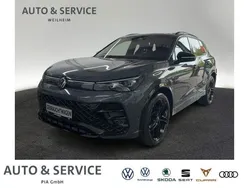 Grau Gebraucht 2024 VW Tiguan R-line SUV | 45.990 € (Teuer)