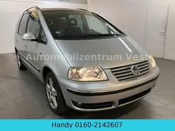 Silber Gebraucht 2008 VW Sharan Trendline Van / Kleinbus | 4.890 € (Etwas zu teuer)