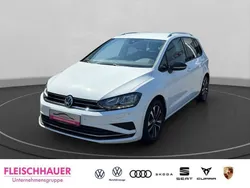 Weiss Gebraucht 2020 VW Golf Sportsvan IQ Drive Van / Kleinbus | 19.450 € (Fairer Preis)