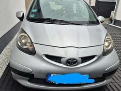 Silber Gebraucht 2008 Toyota Aygo Kleinwagen | 1.400 € (Guter Preis)
