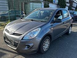 Grau Gebraucht 2012 Hyundai i20 Classic Limousine | 2.500 € (Superpreis)