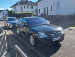 Schwarz Gebraucht 2004 Opel Vectra GTS Limousine | 2.500 € (Fairer Preis)