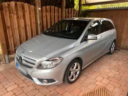 Silber Gebraucht 2014 Mercedes B200 Van / Kleinbus | 13.000 €