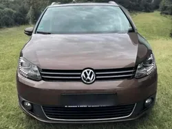 Braun Gebraucht 2013 VW Touran Van / Kleinbus | 9.000 € (Guter Preis)