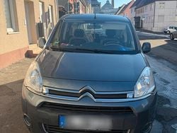 Grau Gebraucht 2012 Citroën Berlingo Van / Kleinbus | 4.700 € (Fairer Preis)