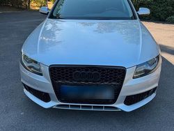 Silber Gebraucht 2010 Audi A4 Kombi | 7.800 €