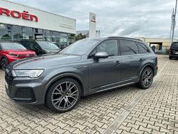 Grau Gebraucht 2021 Audi Q7 S-Line SUV | 49.890 € (Etwas zu teuer)