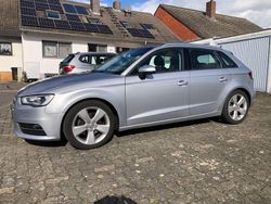 Silber Gebraucht 2015 Audi A3 Ambition Limousine | 9.700 € (Fairer Preis)