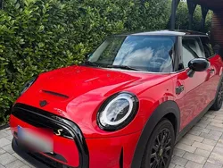 Schwarz Gebraucht 2022 Mini Cooper SE Kleinwagen | 18.400 € (Fairer Preis)
