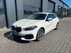 Weiß Gebraucht 2023 BMW 120 Sport Line Kleinwagen | 24.980 € (Guter Preis)
