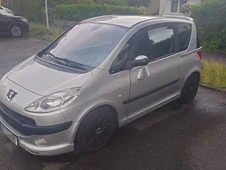 Silber Gebraucht 2006 Peugeot 1007 Filou Kleinwagen | 1.850 € (Fairer Preis)