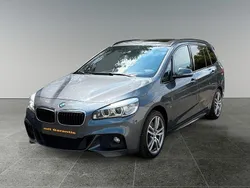 Grau Gebraucht 2017 BMW 220 M Sport Van / Kleinbus | 18.990 € (Fairer Preis)