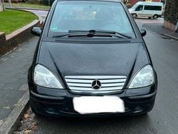 Schwarz Gebraucht 2001 Mercedes A190 Avantgarde Kleinwagen | 849 € (Superpreis)