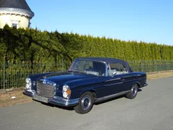 Blau Gebraucht 1970 Mercedes 280 SE Cabrio | 128.500 €
