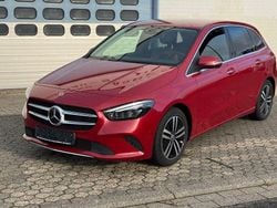 Rot Gebraucht 2020 Mercedes B200 Van / Kleinbus | 15.999 € (Guter Preis)