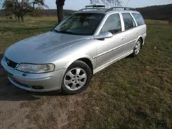 Silber Gebraucht 2001 Opel Vectra Kombi | 790 € (Guter Preis)