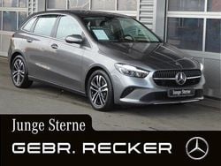 Lack mountaingrau Gebraucht 2024 Mercedes B180 Advanced Van / Kleinbus | 30.750 € (Guter Preis)