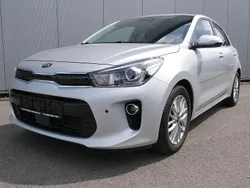 Silber Gebraucht 2018 Kia Rio Spirit Kleinwagen | 10.550 € (Guter Preis)