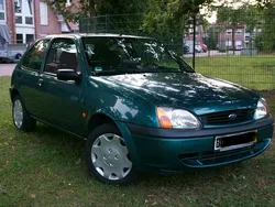 Grün Gebraucht 2000 Ford Fiesta Kleinwagen | 2.000 €