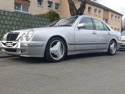Silber Gebraucht 1999 Mercedes E220 Elegance Limousine | 3.250 € (Guter Preis)