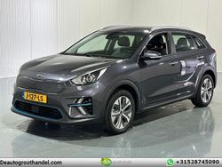Grau Gebraucht 2020 Kia e-Niro SUV | 17.182 € (Guter Preis)