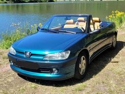 Grün Gebraucht 1998 Peugeot 306 Cabriolet Cabrio | 4.444 €