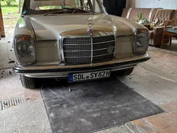 Weiß Gebraucht 1971 Mercedes 200/8 Limousine | 17.000 €