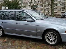 Blau Gebraucht 2004 BMW 520 Lifestyle Kombi | 2.400 € (Guter Preis)
