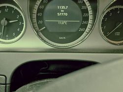 Silber Gebraucht 2010 Mercedes E200 Limousine | 16.999 €