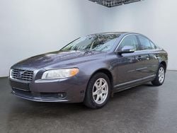 Grau Gebraucht 2008 Volvo S80 Momentum Limousine | 3.550 € (Guter Preis)