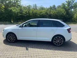 Weiß Gebraucht 2015 Skoda Rapid Emotion Plus Kombi | 9.700 € (Fairer Preis)