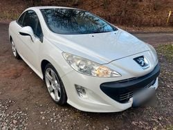 Weiß Gebraucht 2011 Peugeot 308 CC Sport Cabrio | 3.890 € (Guter Preis)