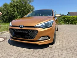 Gold Gebraucht 2014 Hyundai i20 YES! Gold Kleinwagen | 7.800 € (Fairer Preis)