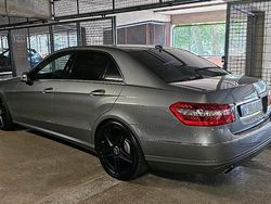 Grau Gebraucht 2010 Mercedes E200 Limousine | 9.200 € (Fairer Preis)