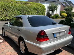 Grau Gebraucht 1999 Mercedes C180 Limousine | 4.999 € (Teuer)