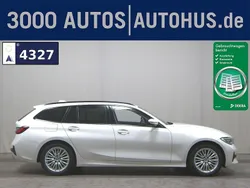 Alpinweiss iii Gebraucht 2020 BMW 320 Sport Line Kombi | 20.980 € (Guter Preis)