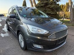 Schwarz Gebraucht 2015 Ford Grand C-Max Van / Kleinbus | 6.000 € (Fairer Preis)