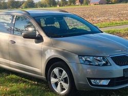 Beige Gebraucht 2015 Skoda Octavia Kombi | 10.750 € (Fairer Preis)