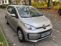 Silber Gebraucht 2019 VW up! Kleinwagen | 7.500 € (Superpreis)
