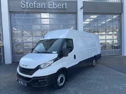 Weiß Gebraucht 2023 Iveco Daily | 23.890 €