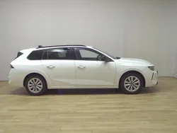 Weiss Gebraucht 2024 Opel Astra Business Kombi | 17.480 € (Superpreis)