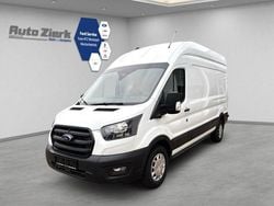 Weiss Gebraucht 2024 Ford Transit Trend Van / Kleinbus | 27.990 € (Guter Preis)