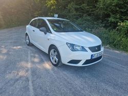 Weiß Gebraucht 2015 Seat Ibiza Ecomotive Kleinwagen | 4.390 € (Fairer Preis)