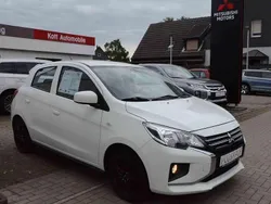Weiß Gebraucht 2021 Mitsubishi Space Star Spirit Limousine | 9.950 € (Fairer Preis)